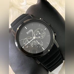 HB1512639- Hugo Boss Men’s Modern Black Rubber Strap Watch